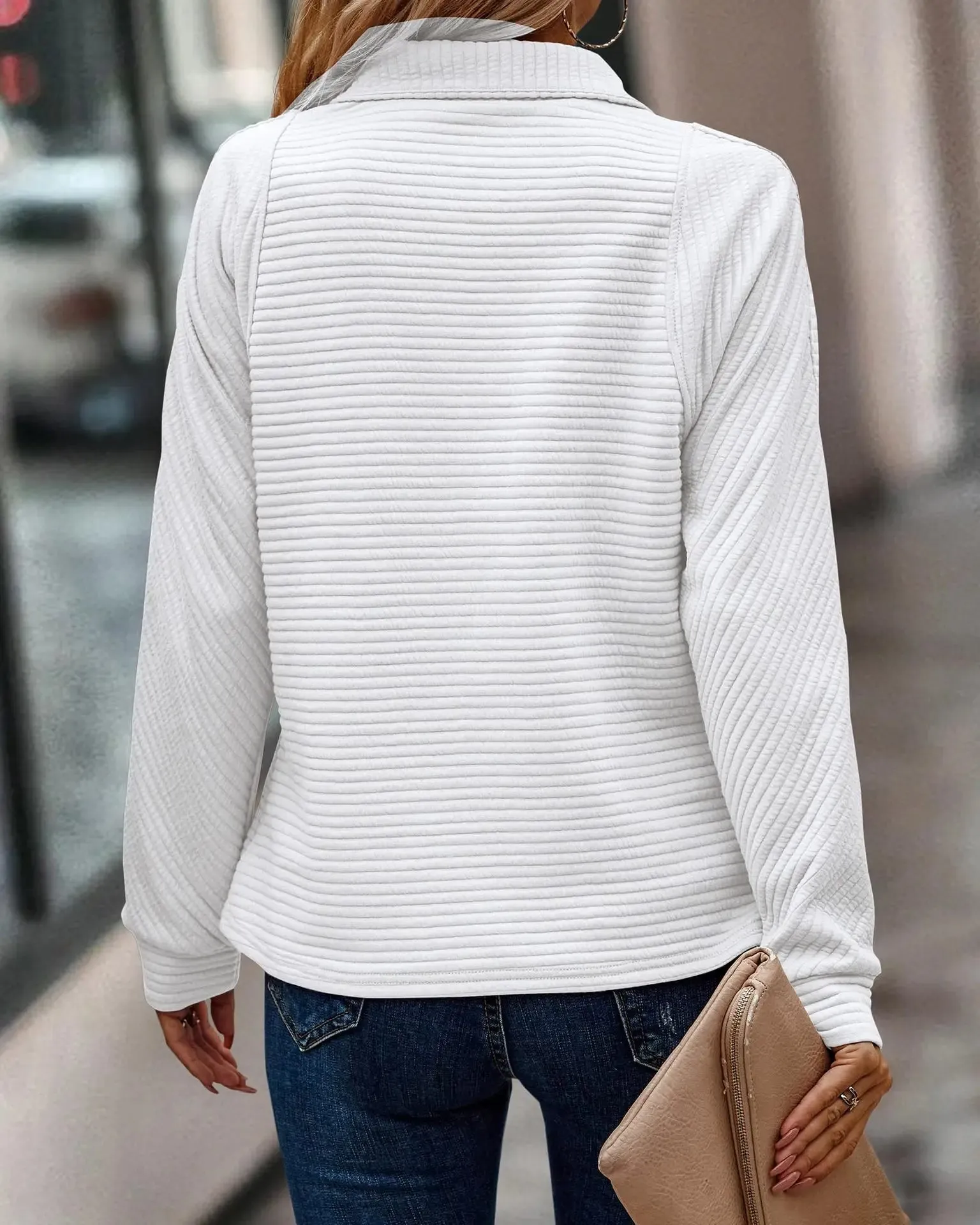 Poppy - Elegant V-neck jumper for women